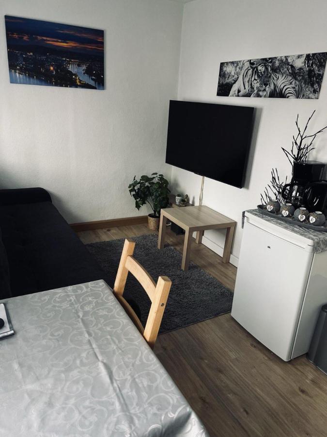 Lovely 1-Bed Apartment In Koblenz Koblenz  Luaran gambar